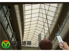 酒店玻璃顶电动遮阳帘_酒店玻璃顶棚遮阳帘_玻璃顶棚遮阳帘厂家_豪异供图1
