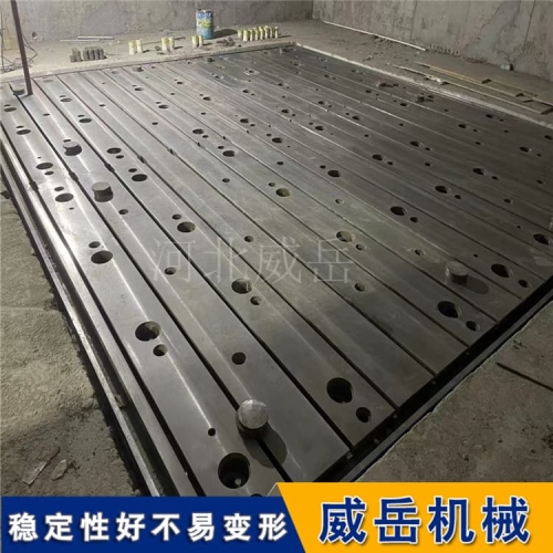 铸铁焊接平台 重型结构件焊接工装 立体漏孔槽设计 耐磨防变形图1